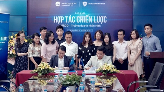 Press reports on the event of the signing ceremony of comprehensive cooperation between VERCO and HBR Entrepreneur School