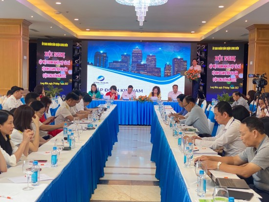 Chủ tịch Nguyễn Kim Hùng tham dự hội nghị gặp mặt doanh nghiệp, hợp tác xã, hộ Kinh doanh quận Long Biên năm 2022