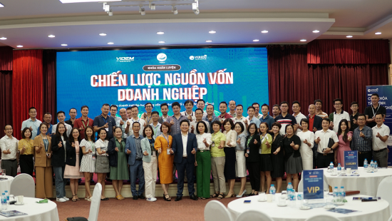 Công ty cổ phần tái cấu trúc doanh nghiệp Việt Verco tổ chức thành công Khoá huấn luyện chiến lược tài chính doanh nghiệp.