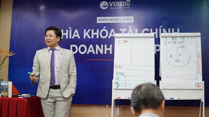 Chủ tịch Tập Đoàn Kim Nam - Ông Nguyễn Kim Hùng tiếp nối hành trình chia sẻ " Kiến Thức" cho doanh nghiệp!