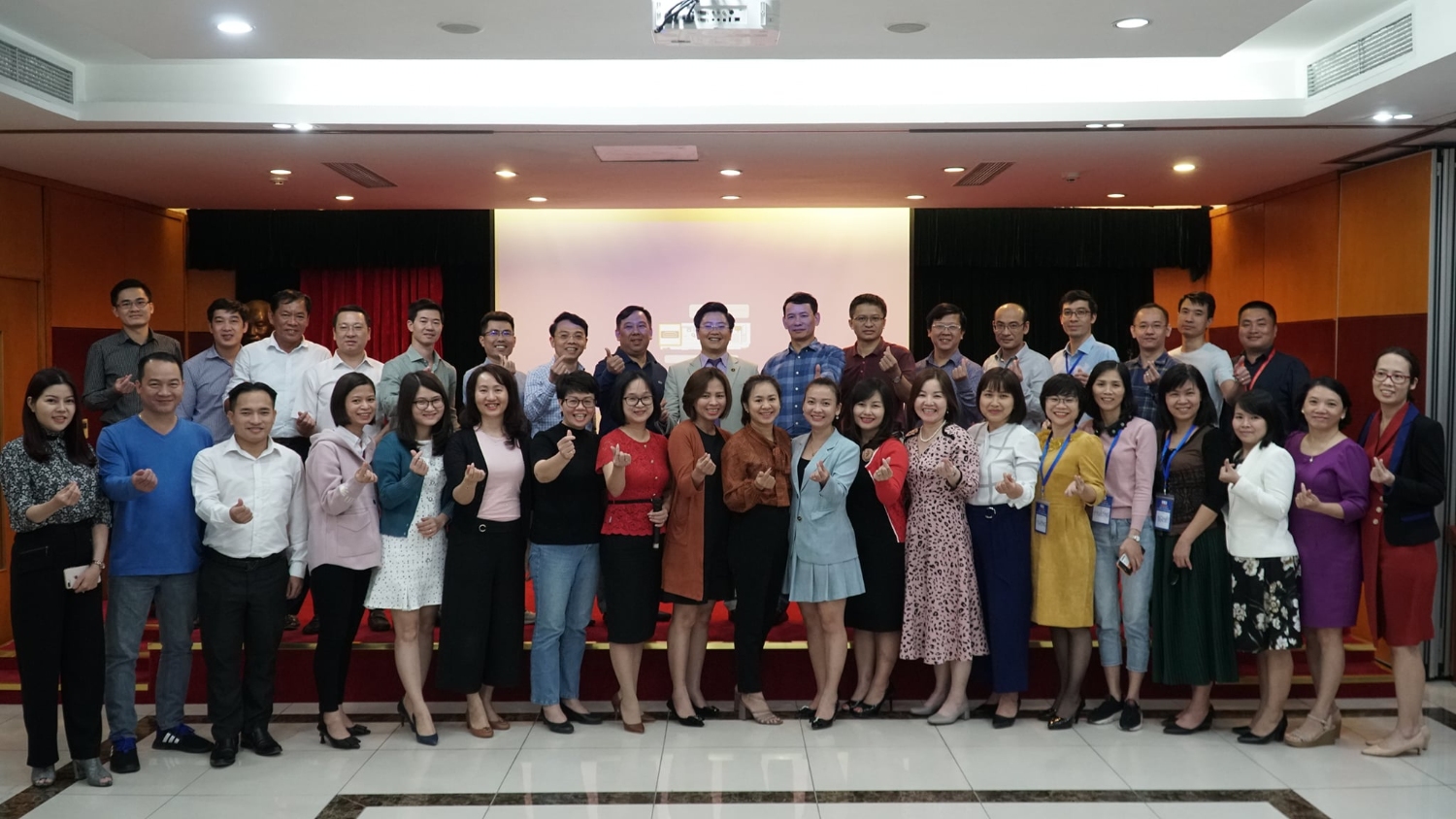 Khóa đào tạo Inhouse của Chủ tịch Nguyễn Kim Hùng Chủ tịchTập đoàn Kim Nam với Công ty Cổ phần Xây lắp Điện I