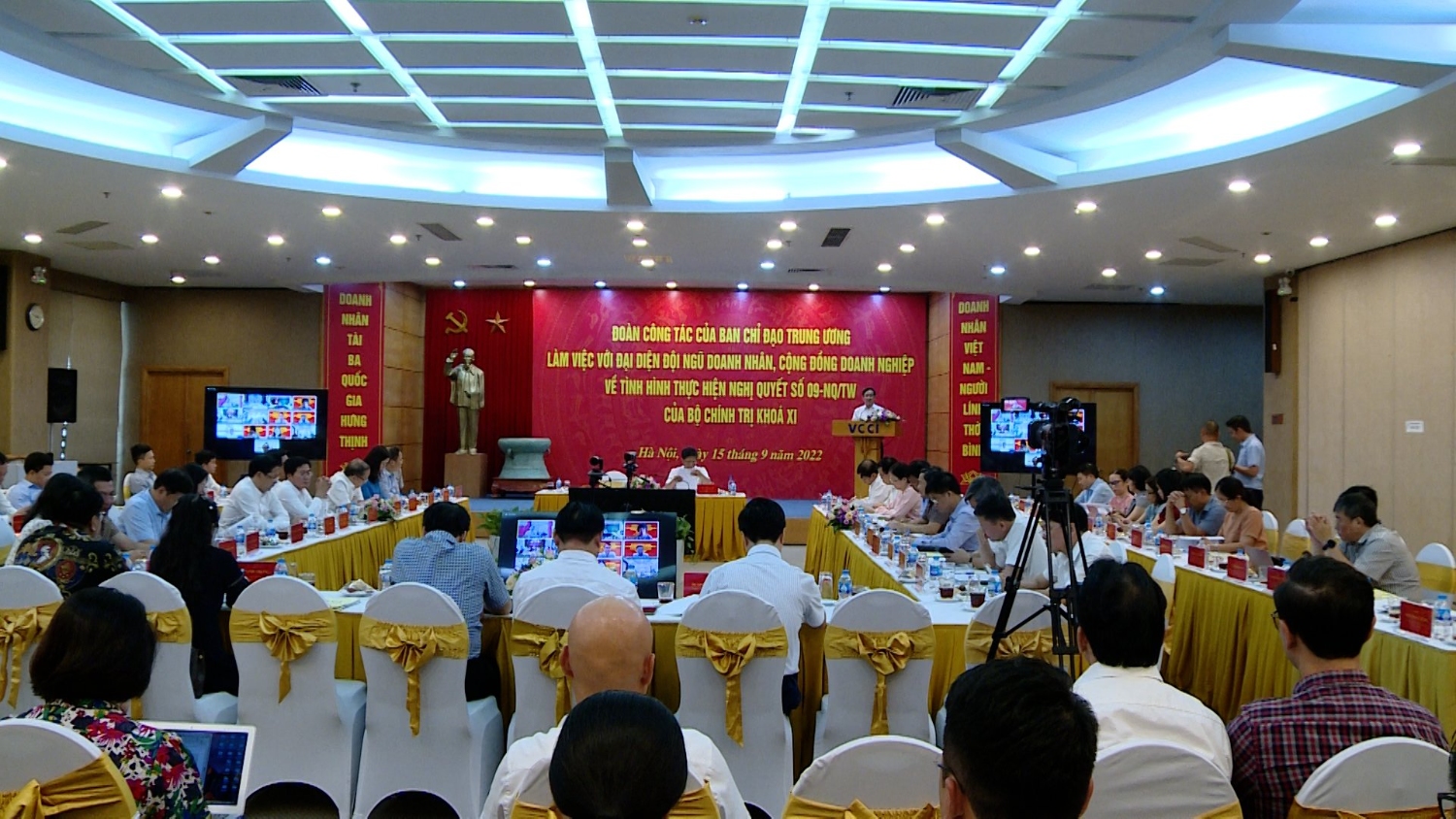 Kim Nam Group tham dự hội nghị của Ban kinh tế Trung ương và VCCI tổ chức về định hướng phát triển doanh nghiệp